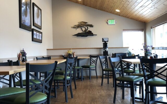River House Inn, a Baymont by Wyndham