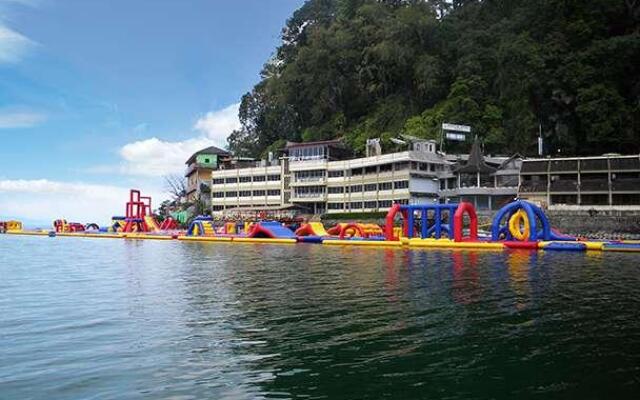 Siantar Hotel Parapat