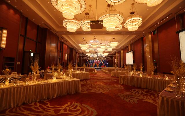 HUALUXE Hotels & Resorts Yangjiang City Center