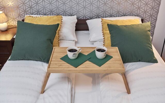 Modern Apartments Krawiecka by Renters