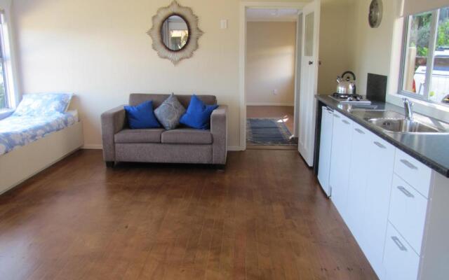 Tipi and Bob's Waterfront Lodge