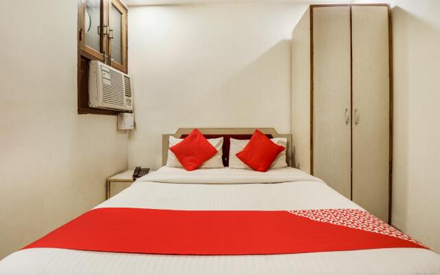 OYO 66249 Hotel Param Residency