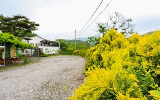 Yongin Byeolbaragi Pension