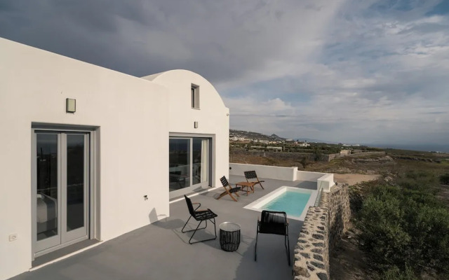 Uranides Luxury Suites