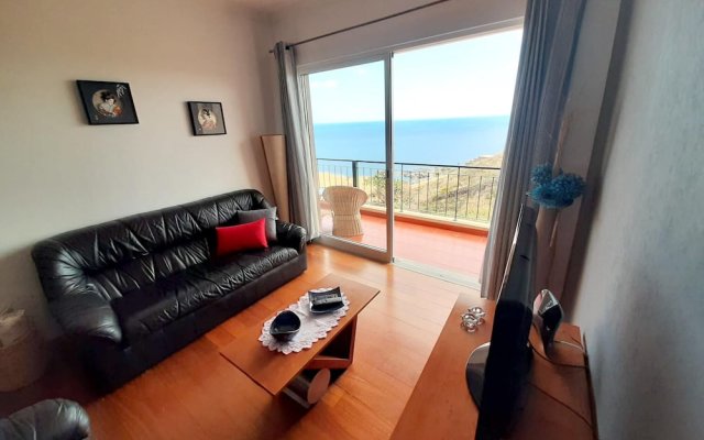 Apartment With 2 Bedrooms in Caniço, With Wonderful sea View, Furnishe