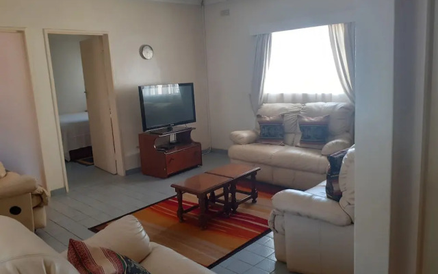 Beautiful 2-bedroomed Guest Cottage in Harare