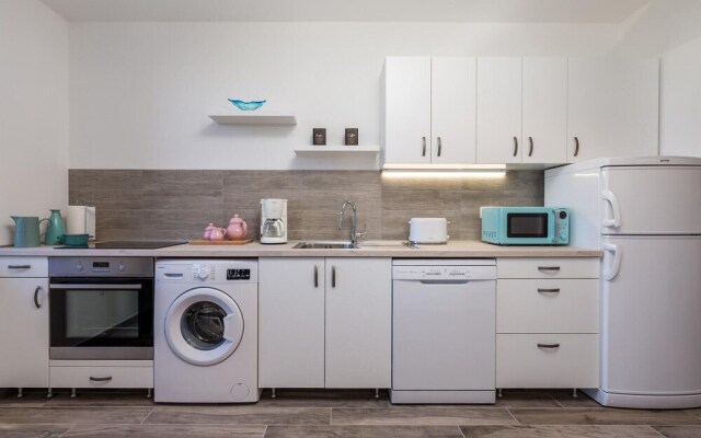Beautiful Apartment in Lovran With Wifi and 2 Bedrooms