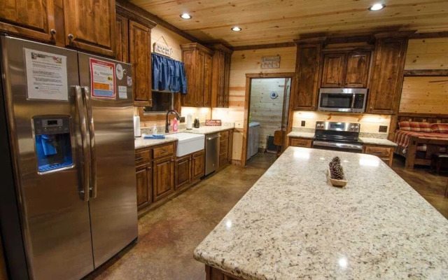 Four Leaf Clover Lodge - 4 Br Cabin