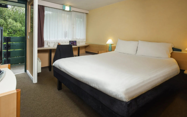 ibis Plymouth