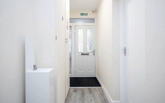 Bedford Hospital Studio Apartment - Victoria B
