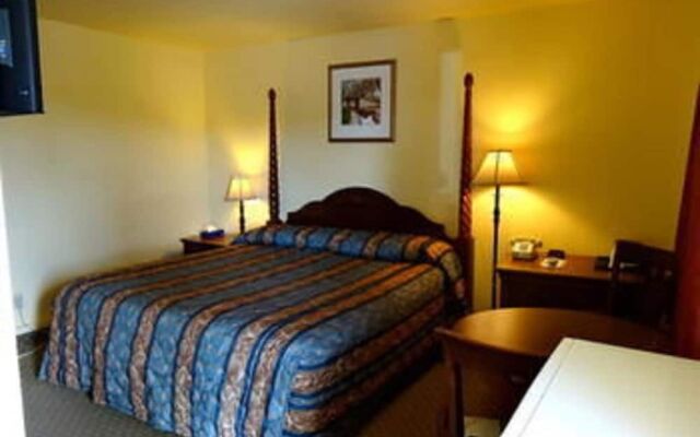 Whispering Pines Motel