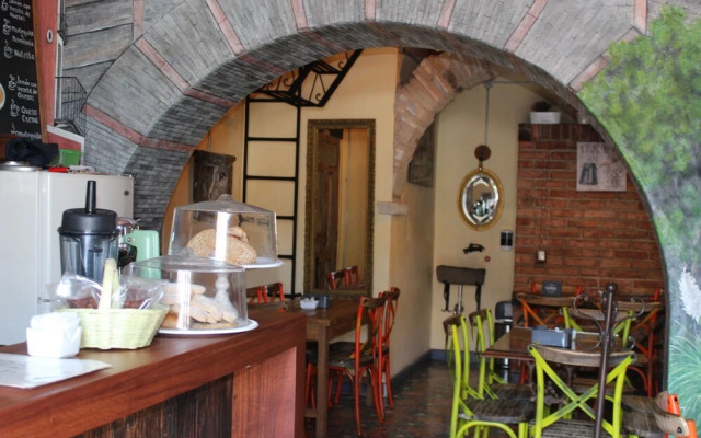 Las Cuatro Puertas