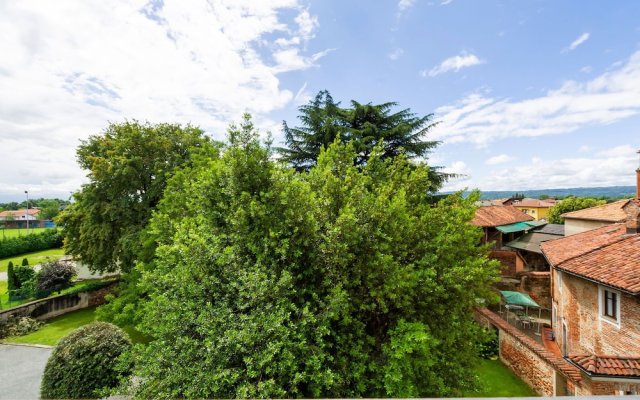 Appealing Apartment In Sandigliano With Garden