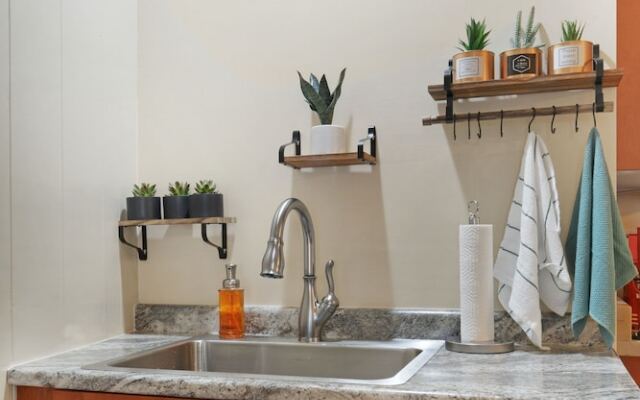 Downtown Galena Spacious Apartment 2 Bedroom Apts