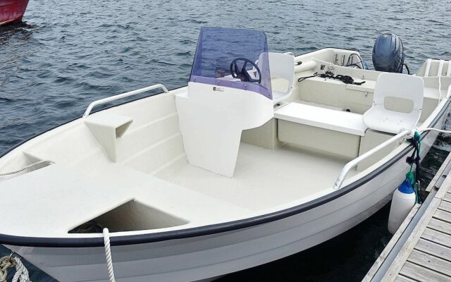 6 Person Holiday Home in Bakkasund