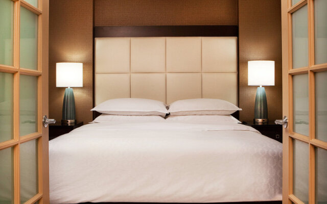 Hilton Kansas City Country Club Plaza