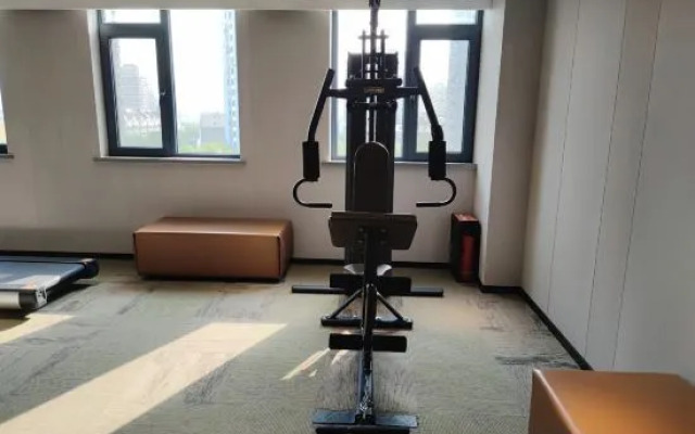 Holz Riez Hotel(Shenyang Yuhongshengjing Hospital Jilihu Street Metro Station)