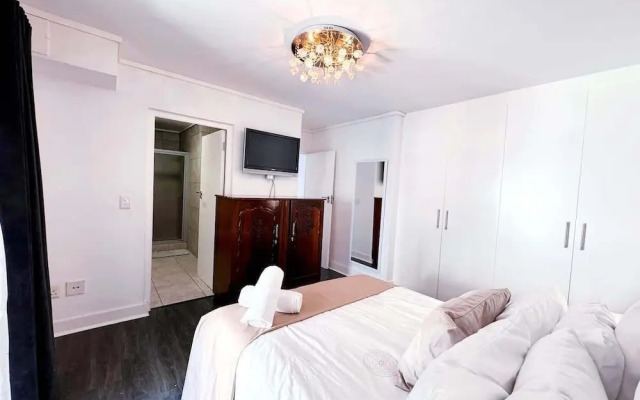 Spacious 1 Bedroom Apartment, Atlantica, Seapoint