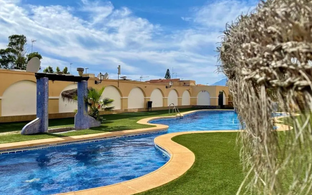 Belvilla by OYO Residencial Hibiscus 405