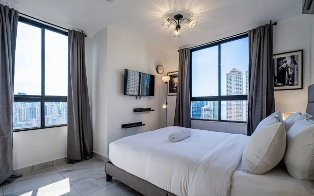 w Brilliant 1BR w Beautiful View in Calle 50