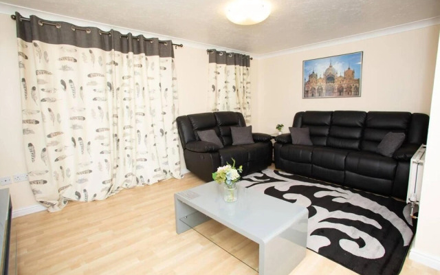 Charming 2-bedroom House