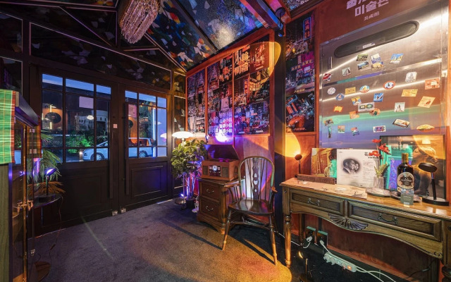 Shourin Hotel Cheonan by Aank