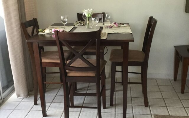Charming 1-bed Apartment Near Port Lucaya