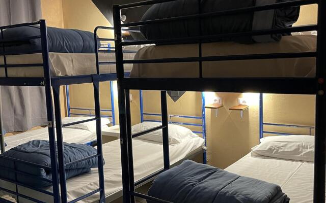 Lion University & Youth Hostel Milano