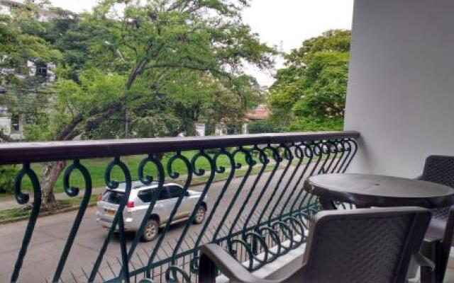 Shofar Apartahotel
