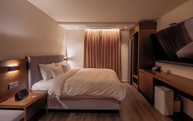 Yaja Hotel Peace Square branch