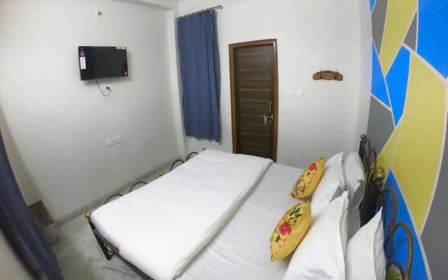 Little Peepal House