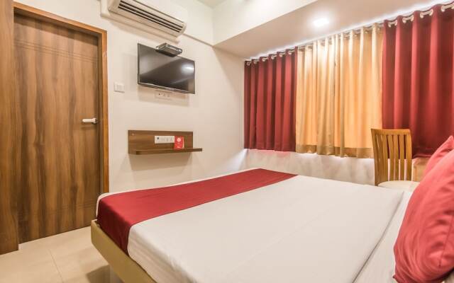 OYO 4125 Apartment Kamothe