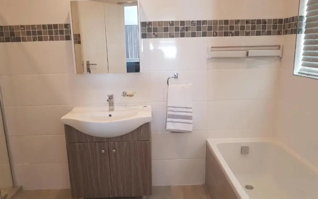 HORIZON BAY - Camps Bay