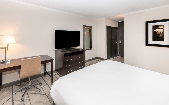 DoubleTree by Hilton Newark Penn Station