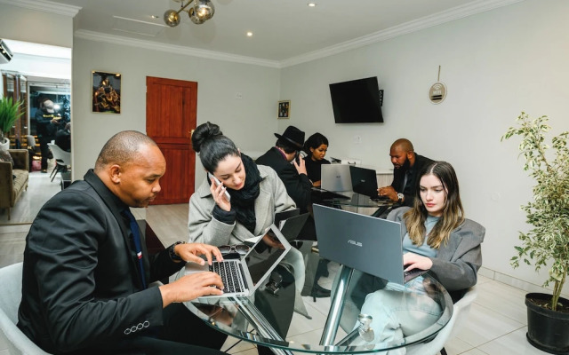 Mawo Luxury Boutique