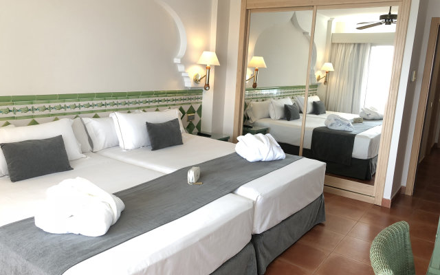 Playacalida Hotel