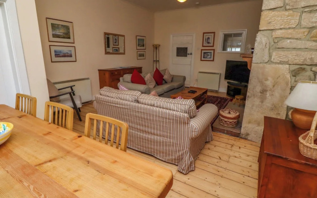 Armstrong Cottages No2