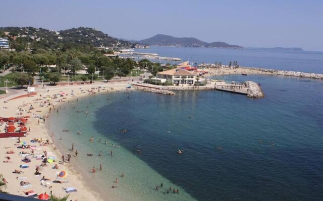 #3 Toulon CENTRE, BALCON, LUMINEUX, STATIONNEMENT FACILE, TOUT CONFORT