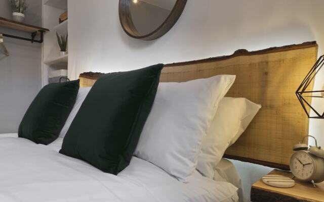 Windermere Central Hotel - Room 6