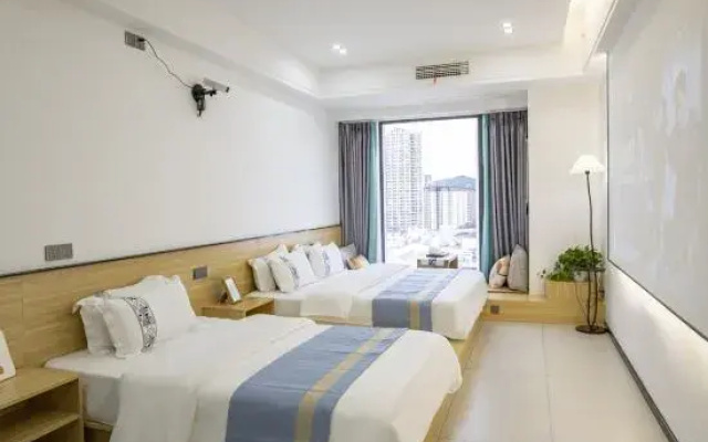Tuman Jiuqi Hotel (Leshan High-speed Railway Station Wanda Plaza)