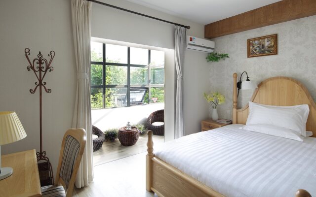 V Theme Inns Hangzhou Lingyin Villa Branch