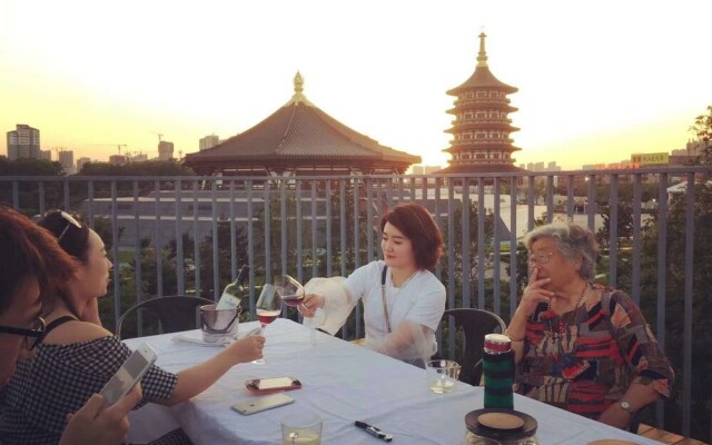 Luoyang Yijia International Youth Hostel
