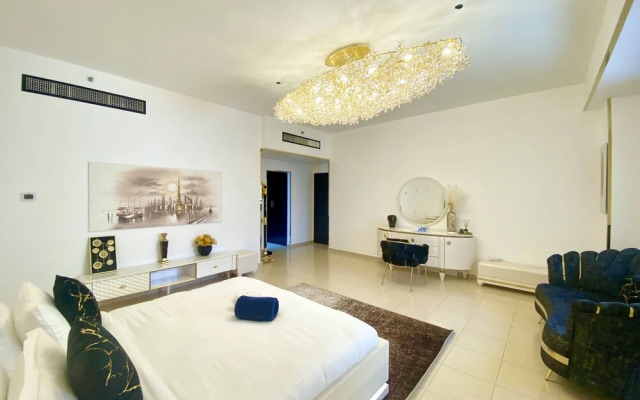 Marco Polo - Deluxe Waterfront Roomy Apt, Perfect for Groups