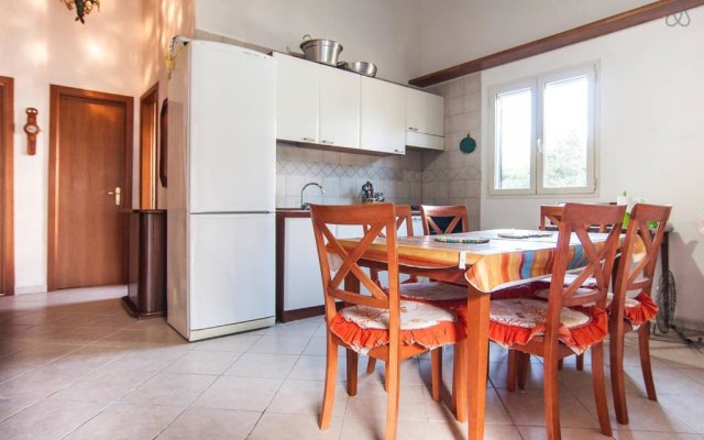 HOLIDAY HOUSE SUNRISE SPERLONGA-Giardino-50m mare-Park gratuito e Portico