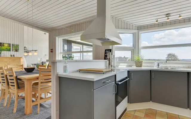 Spacious Retreat With Fjord View - By Traum Ferienwohnungen