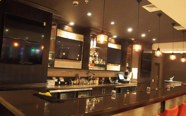 Clarion Hotel Amon Plaza