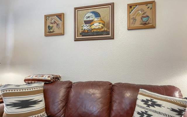 Southwest Splendor 2BR Tempe Townhome