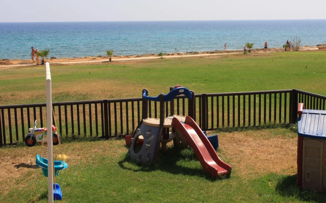 Panas Holiday Village