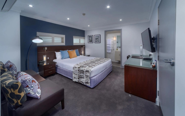 Hyde Park Inn Hotel