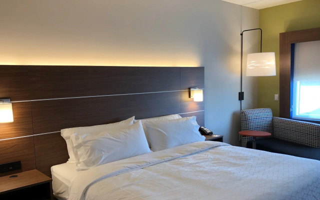 Holiday Inn Express Hotel & Suites Springfield